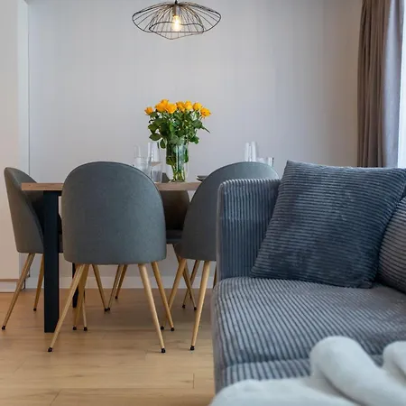 Lägenhet Apart-Invest Apartament 20 Obroncow Pokoju