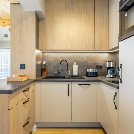 Apartment Obroncow Pokoju 20