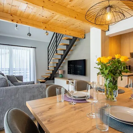 Apart-Invest Apartament 20 Obroncow Pokoju Lägenhet *