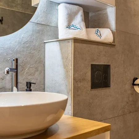 Apartament 20 Obroncow Pokoju 10A *