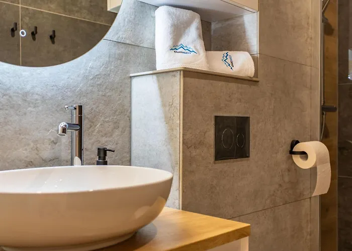 Obroncow Pokoju 20 *