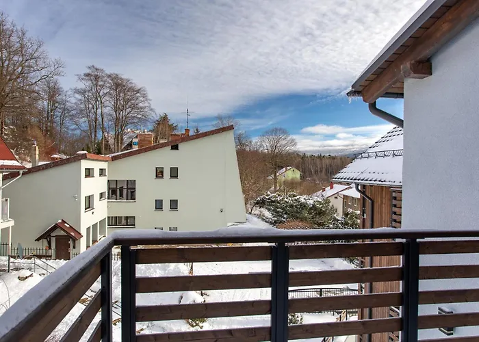 아파트 Obroncow Pokoju 20